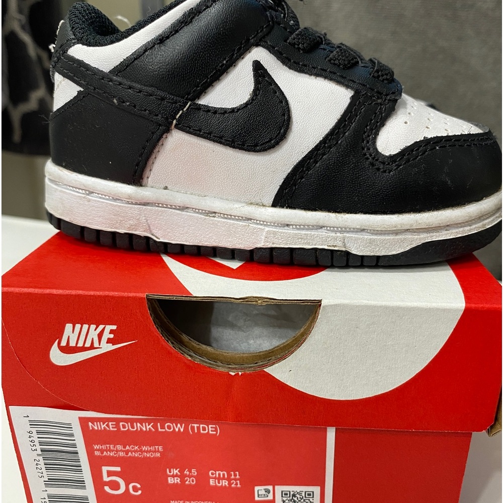 Nike toddler panda 5C